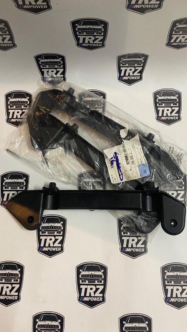BMW E30 Radyatör Üst Tutucu 17111709347