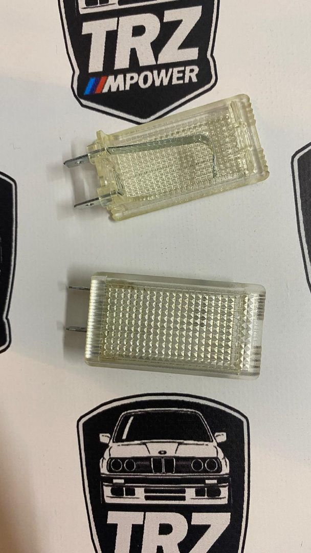 BMW E30 E32 E34 E36 Z3 Torpido Lambası