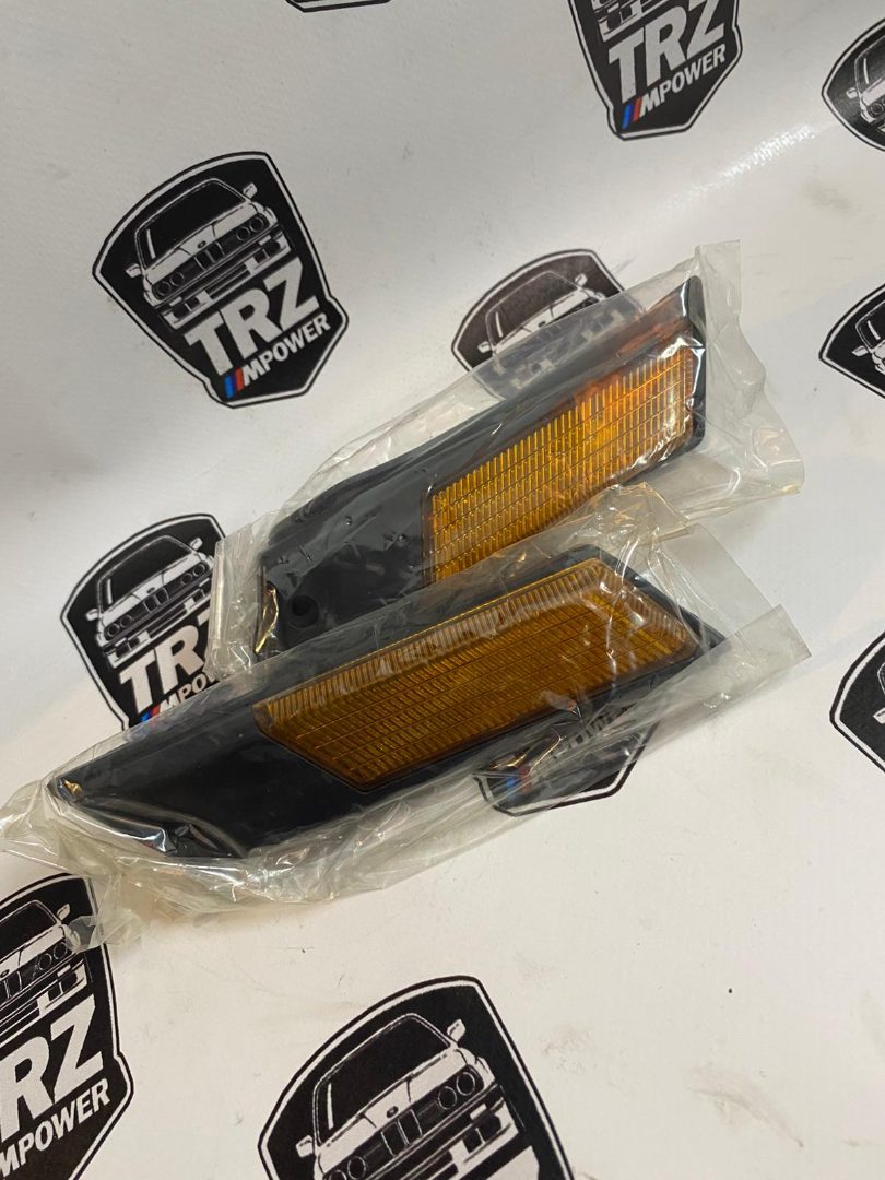 BMW E30 Çamurluk Sinyali Sarı Takım